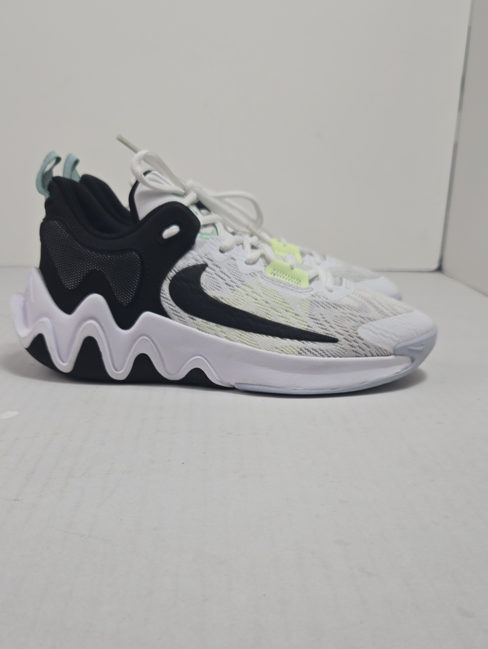 Nike Giannis Immortality 2 Low Black White Big Kids Sz 6 Basketball Shoes